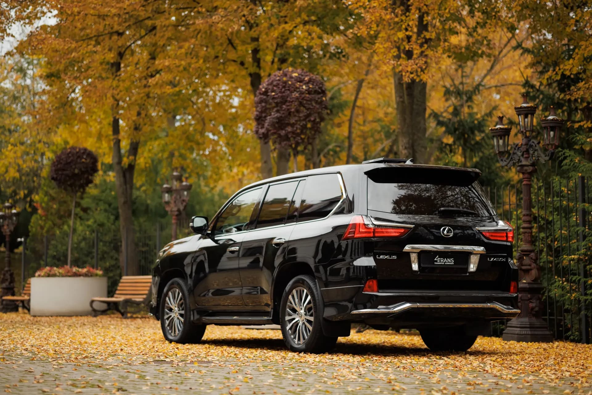 Lexus LX 450 interior