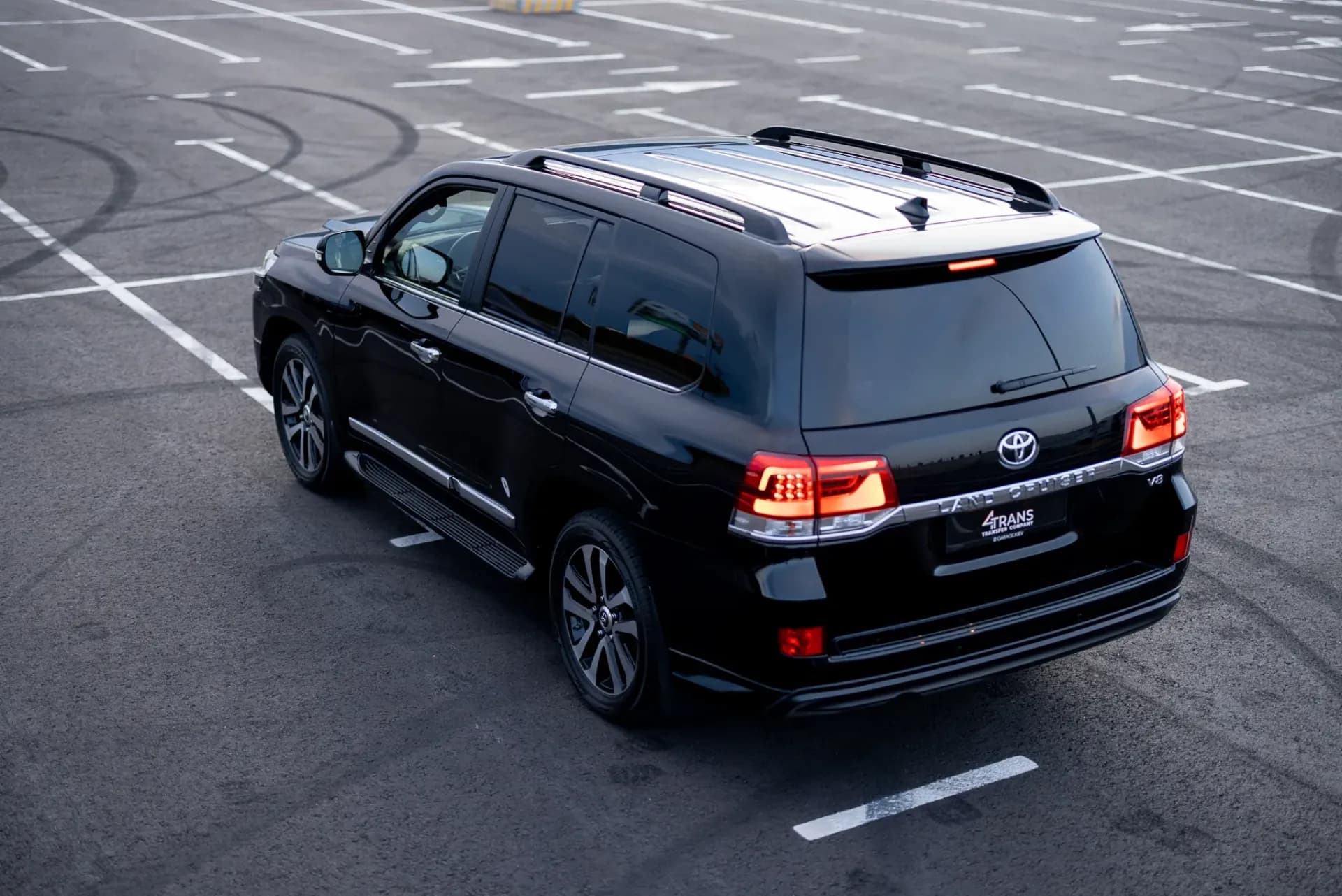 Toyota Land Cruiser 200 interior